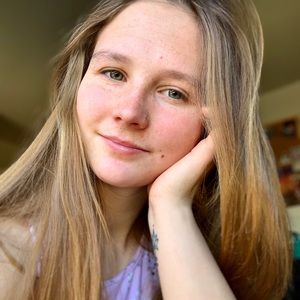 Meet your Posher, Alexus